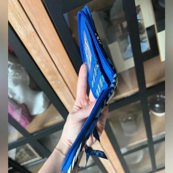 NWOT VERA BRADLEY mini wallet BLACK BLUE & WHITE BLUE BAYOU 4.5"X5” y2k - Picture 4 of 4